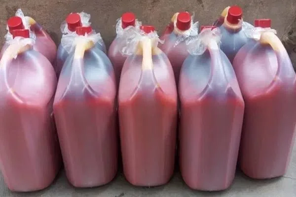 LASCOPA Warns Lagos Residents Over Adulterated Palm Oil & Corroded Pepper/Mill Grinding Machines.